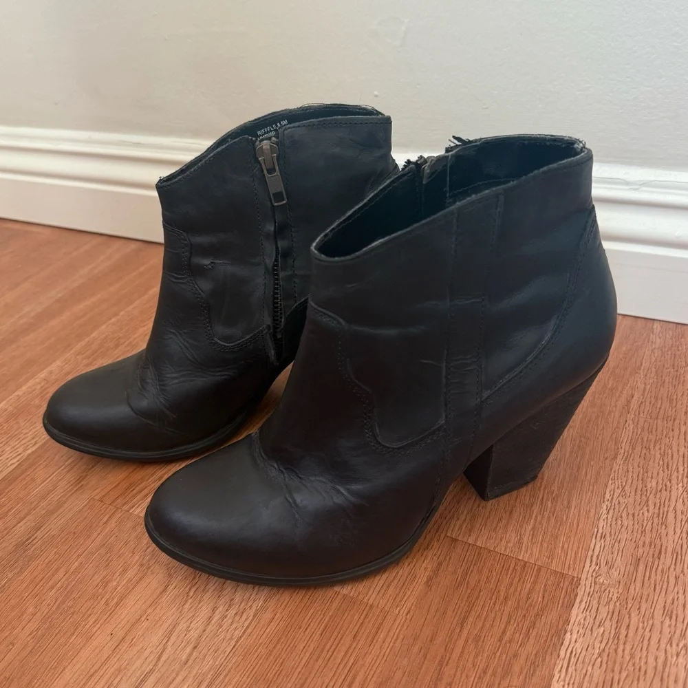 Steve Madden Black Leather Western Ankle Boots Size 8.5